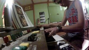Музыкальная зарисовка на тему "Последняя поэма" на ретро-синтезаторе Yamaha Electone B-35N