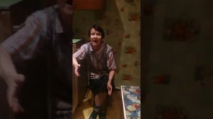 Вот как живут большинство людей с соседями алкашами 😁