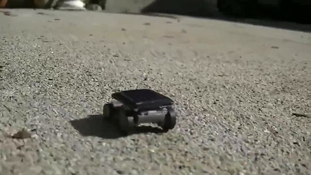 Машинка на солнечных батарейках с Aliexpress смотреть онлайн