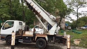 Работа буровой aichi D502