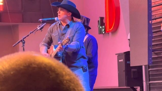 Neon Moon - Tony Marques Band - Fremont Street - Las Vegas