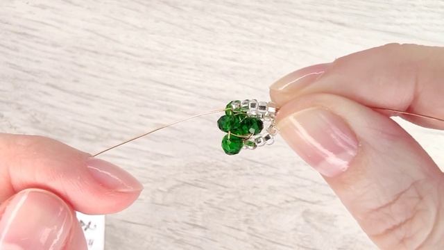 Мастер-класс Кольцо из Бисера и Бусин/DIY Beaded Ring