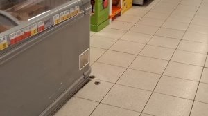 Еду с подарками  к папе и сестре в Южное Бутово.Папа все таки натянул кроссовки.Зашли в Фикс Прайс