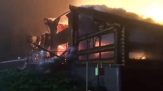 м. Павлоград: ліквідовано пожежу на території готельно-ресторанного комплексу смотреть онлайн