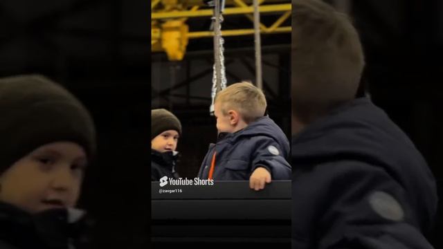 МАЛЕНЬКИЕ ГОСТИ НА БОЛЬШОМ ПРОИЗВОДСТВЕ 👦👧🚚⚒️