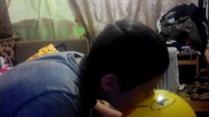 Парень целует в засос м'яч!!! Проспорил@@@Хаха