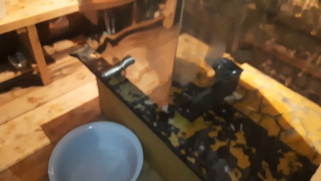 топим воск первый раз.паровая воскотопка на 12рам от плазмы .часть 1#пчеловодство #пасека #воск