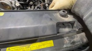 04-2010 Infiniti Qx56  Radiator replacement//Leaking coolant