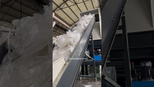 Plastic crusher machine and friction washer for recycling waste PP PE plastic films смотреть онлайн