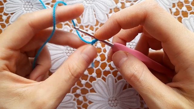 Вязание крючком. 1 урок: воздушная цепочка петель.