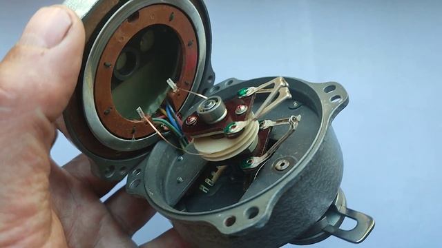 В этой невзрачной коробочке (800Д ДОС АП)есть палладий и золото смотреть онлайн