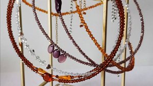 Нежные чокеры ручной работы из ювелирного стекла