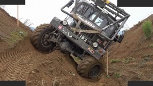 Мощь на бездорожье: Большие грузовики в экшене!