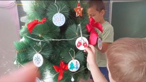 "Игрушки для елки"