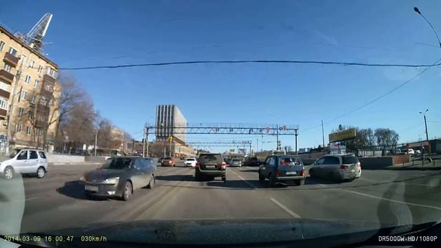 Видеорегистратор BlackVue WiFi DR500 GW HD смотреть онлайн