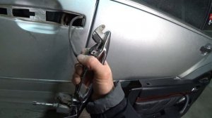 Ремонт личинки замка MERCEDES w140. Как снять карту двери.