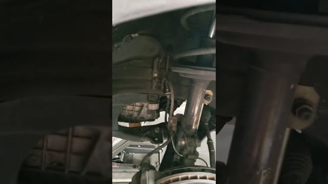 How to install Toyota Sienna engine (motor) mount смотреть онлайн