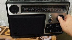 Радиоприемник PHILIPS 970 прием на СВ