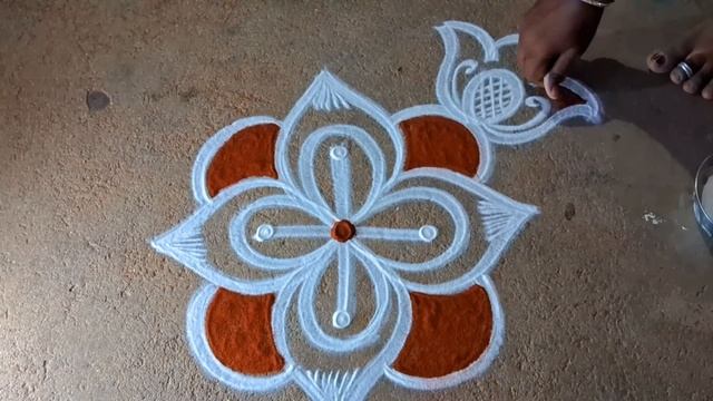 Aadi18 special beautiful flowerkolamaadivelli traditional muggulu easyrangoli@kaalaithendralkolanga смотреть онлайн