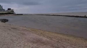 ЕйскНеужели курортный сезон закрыт??? Шквалистый ветер, ливень, +16' тепла. Ремонты и работа Олега.