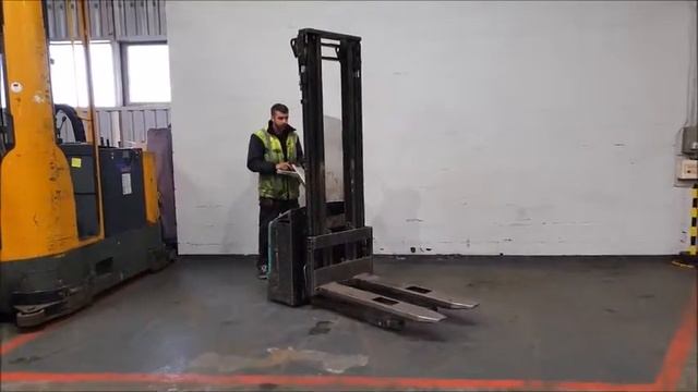 MITSUBISHI SBP12N Electric Pedestrian Pallet Stacker