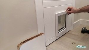 Установка дверцы для крупных кошек и маленьких пород собак XS-S TRIXIE 3877
