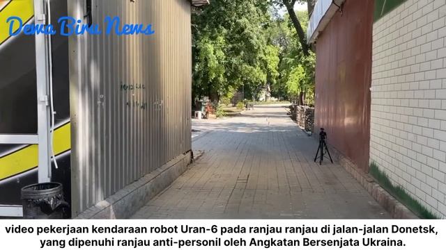 UPDATE Perang || Robot Uran-6 Rusia bersihkan ranjau di jalan jalan Donetsk смотреть онлайн