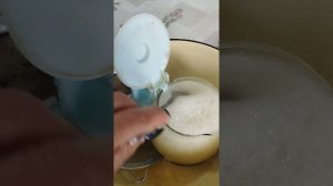 ЭТО РЕАЛЬНО : без перчаток и без химии почистить чайник и ситечко от чайного налета .