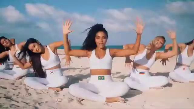 Now United "Baila" (oficial music vídeo) смотреть онлайн