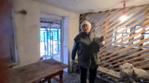 Купила дом на Кубани. Монтируем гнезда в курятник...
