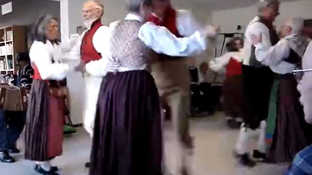 Tjeckisk polka (sternpolka) - Sunne Folkdansare смотреть онлайн