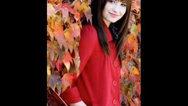 Songs competing: Selena Gomez VS. Demi Lovato смотреть онлайн