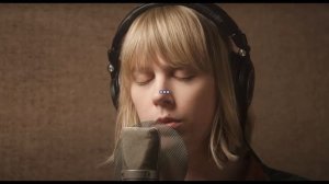 Les Yeux Noirs -  Pomplamoose ft The Vignes Lyrics
