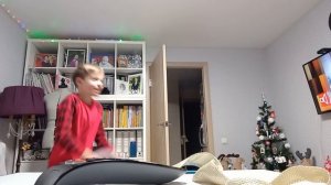 Я Тимофей и Лия моя троюрная  старшая сестра