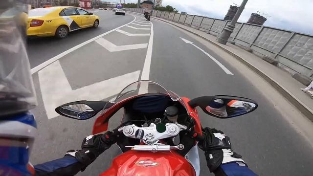 Multistrada V4s Akrapovic full system + МВ Агуша Ф3 в роли операторского мопеда | Мотоэтюд