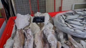 Рынок на юге, обзор, накануне Нового года. Цены на продукты и игрушки. Подарки от друзей. Море.
