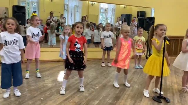 2022. Кошка беспородная. 5 лет смотреть онлайн