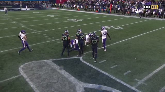 Vikings vs Seahwks went DOWN TO THE WIRE in Seattle!