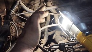 Где находиться термостат на Ниссан примера Р10 W10 сливная пробка антифриза