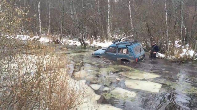 Князи в поисках грязи. Нива плывет во льдах.
