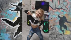 А дождь на окнах рисует....Напоминая о твоих поцелуях...