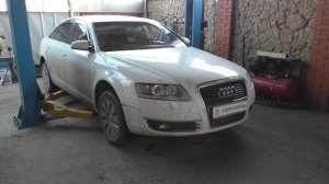 Замена переднего правого подшипника ступицы на АУДИ А6 2008 AUDI A6 2,0 BPJ