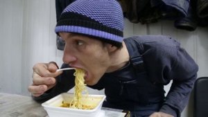 Тяжелая судьба вахтовика. Песня -  гимн всем мужикам, которые работают по вахте. Подпишись на канал.