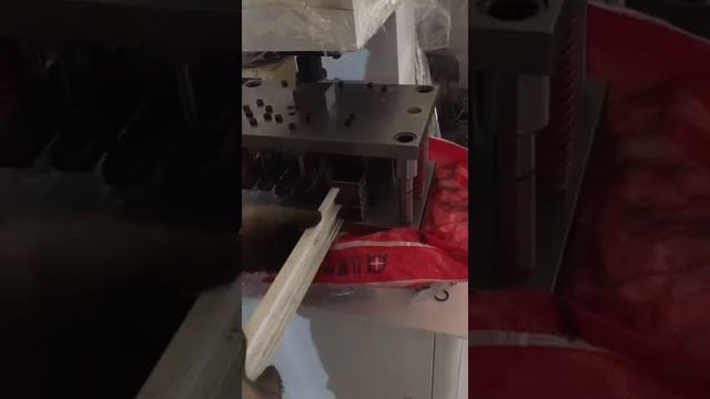 Aluminum window profile punching machine