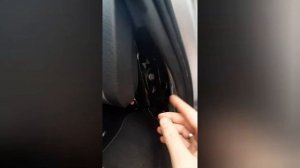 Скрипить бардачок Опель Зафіра Б / Скрипит бардачок Опель Зафира Б