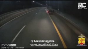 Водитель фуры насмерть сбил мужчину, который менял колесо