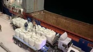 Погрузка удобрений на корабль для отправки в Бразилию. Sending urea to Brazil.