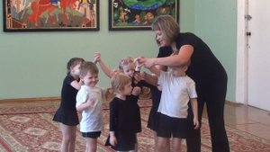 Игра "Ручеек" во 2мл.группе "Непоседы"