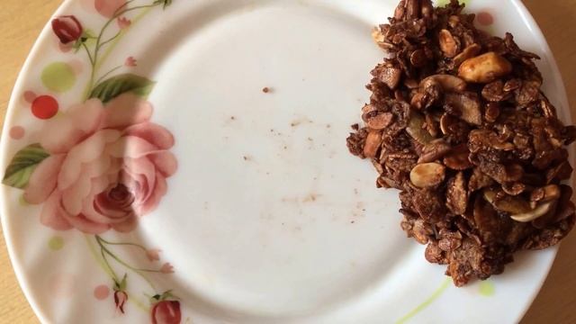 ASMR eating whisper - Granola bar / АСМР чавканье шепот - Батончик из гранолы 휴식 속삭임  Ruhe flüstern