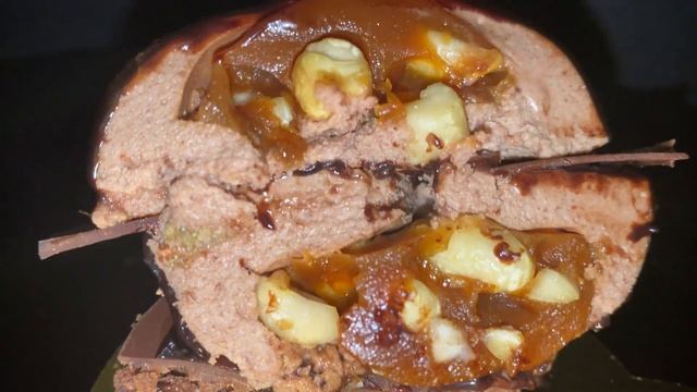Муссовое пирожное «Сатурн» с основой Брауни с шоколадным ганашем и орехами в карамели🇺🇸Mousse Cake